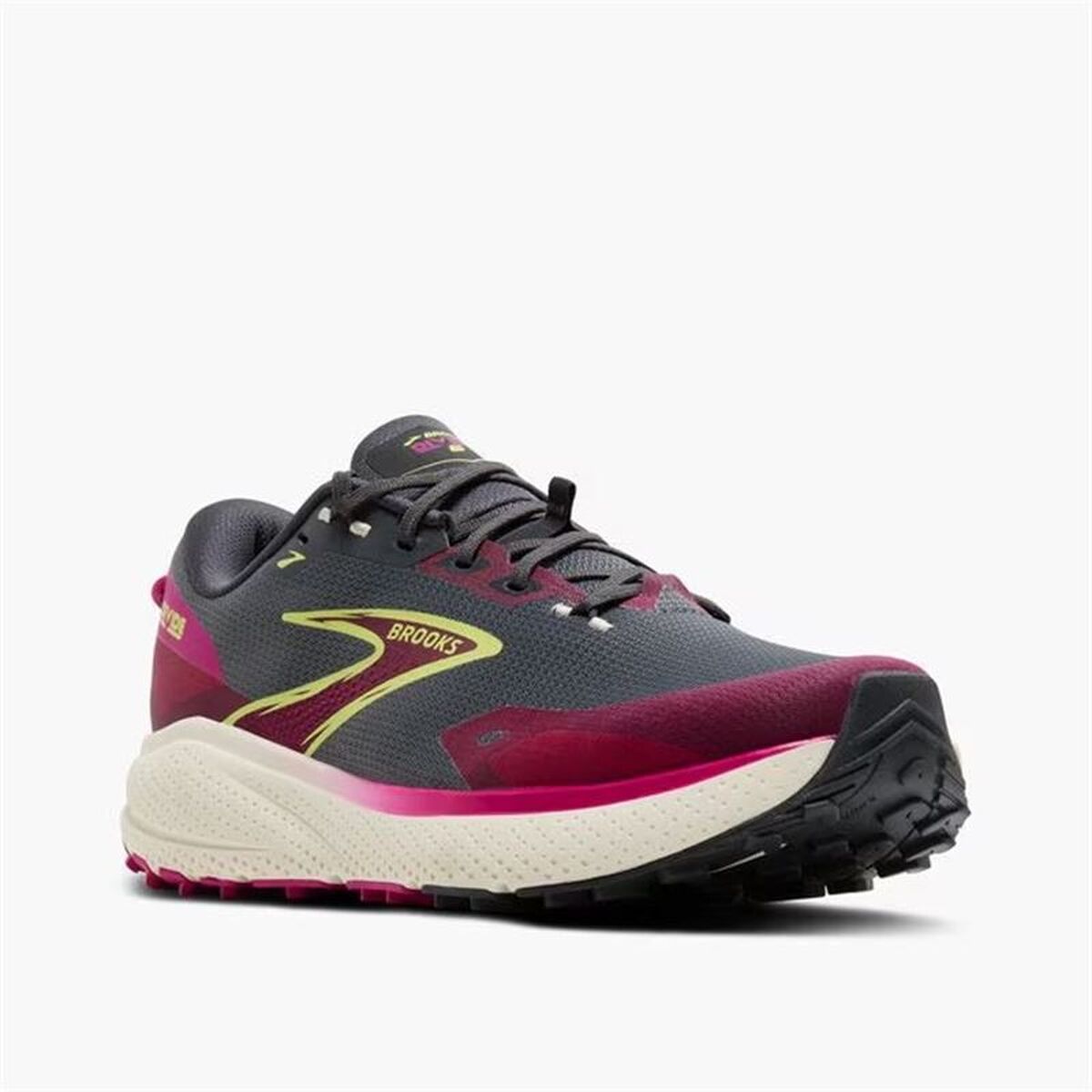 Trail running shoes for women Brooks Divide 6 Fuchsia