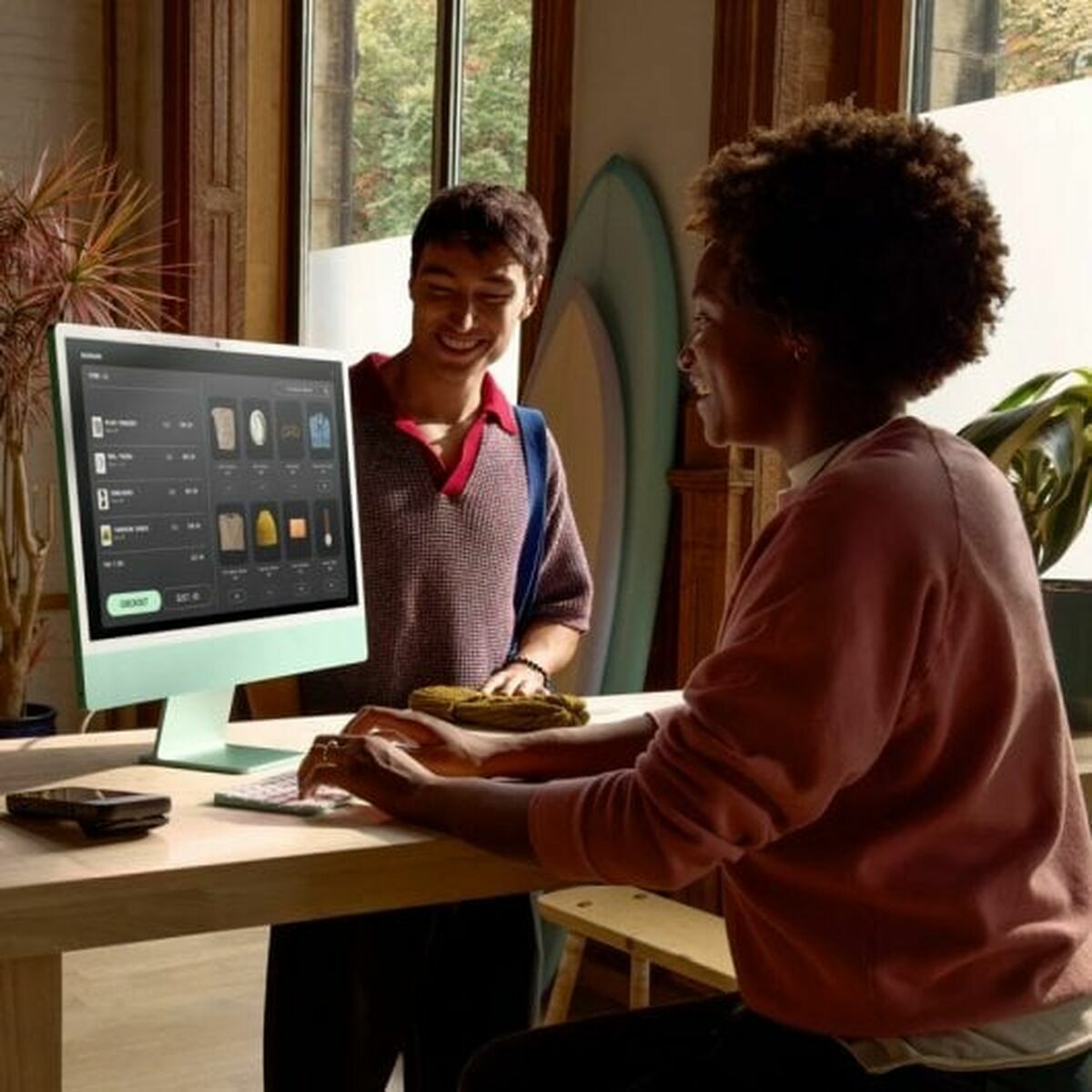 Afbeeldingen van All in One Apple MWUG3Y/A 24" 16 GB RAM 256 GB M4