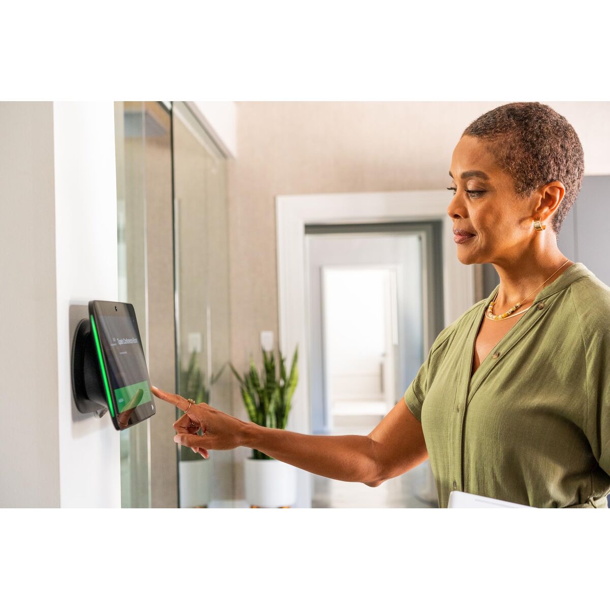 Picture of Ceiling Mount for Projectors Poly 874P8AA