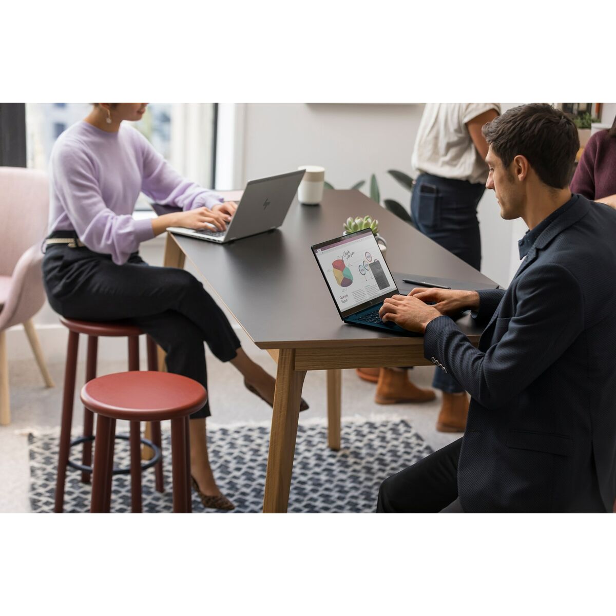 Afbeeldingen van Laptop HP 968M9ET 15,6" Intel Core i5-1335U 16 GB RAM 512 GB SSD