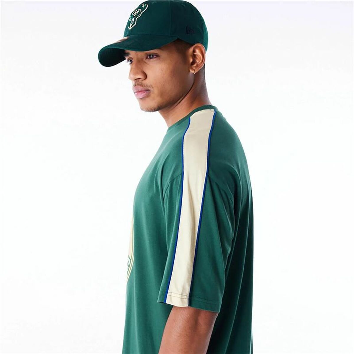 Heren-T-Shirt met Korte Mouwen New Era NBA PANEL OS Milwaukee Bucks Lichtgroen