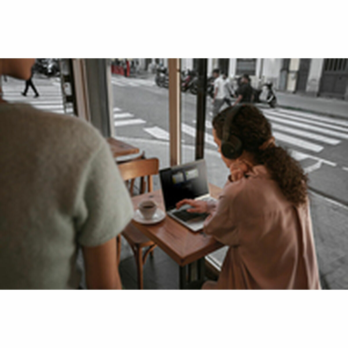 Bild von Laptop HP AD2Z9ET#ABE 13,3" intel core ultra 7 16 GB RAM 512 GB SSD