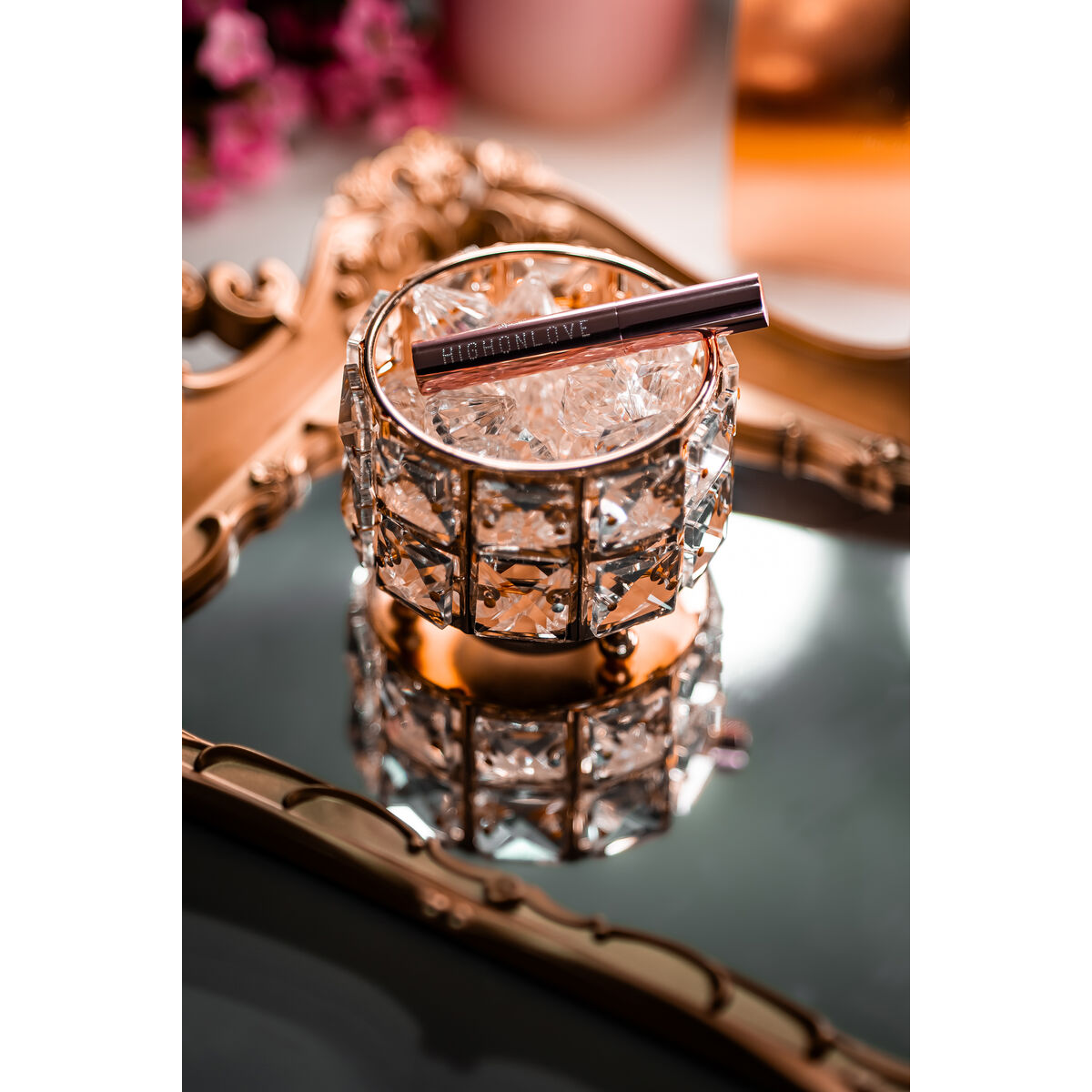 Lesk na rty Highonlove