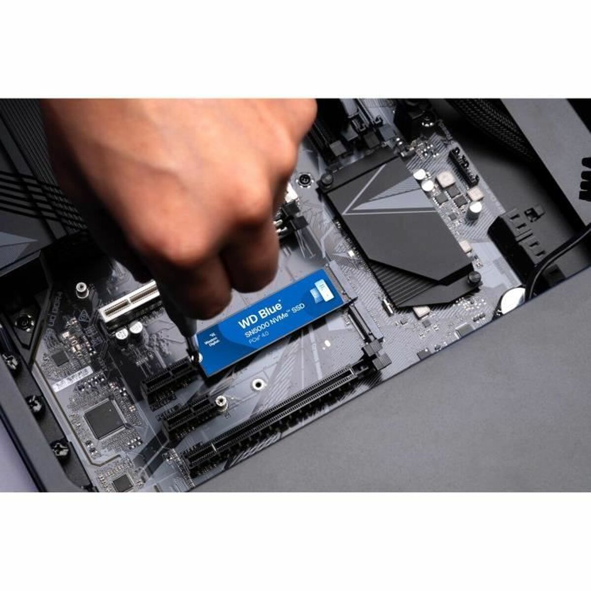 Afbeeldingen van Hard Drive Western Digital WDS200T4B0E 2 TB SSD