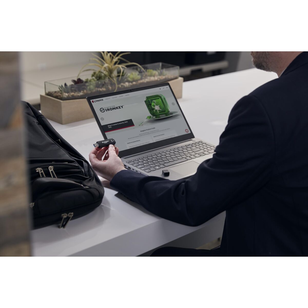 Picture of Micro SD Card Kingston IKD500S/32GB 32 GB