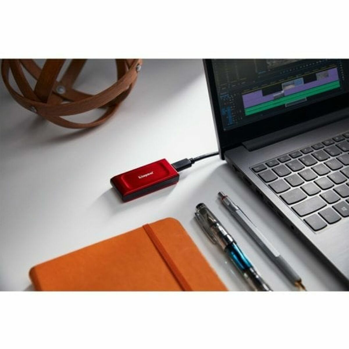 Afbeeldingen van External Hard Drive Kingston SXS1000R/1000G Red 1 TB SSD