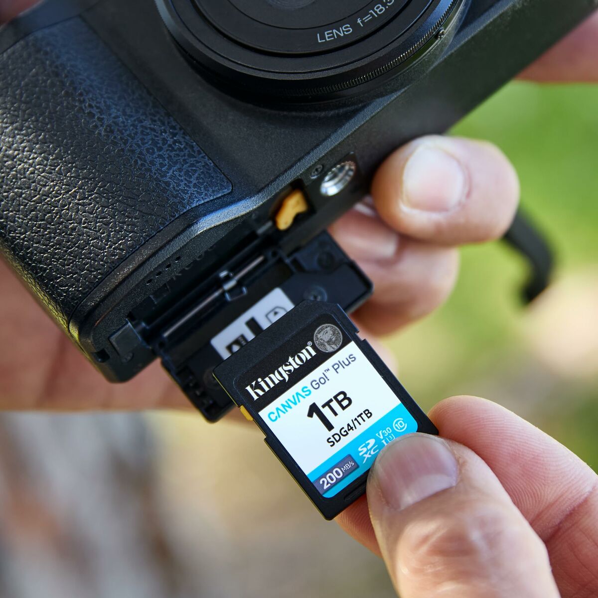Afbeeldingen van Micro SD Memory Card with Adaptor Kingston SDG4/64GB 64 GB