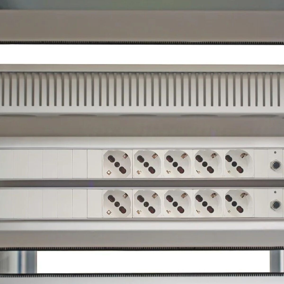 Afbeeldingen van Rack Cabinet Phasak PHT 3530