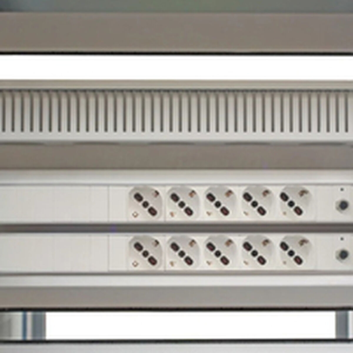 Afbeeldingen van Rack Cabinet Phasak PHT 3530