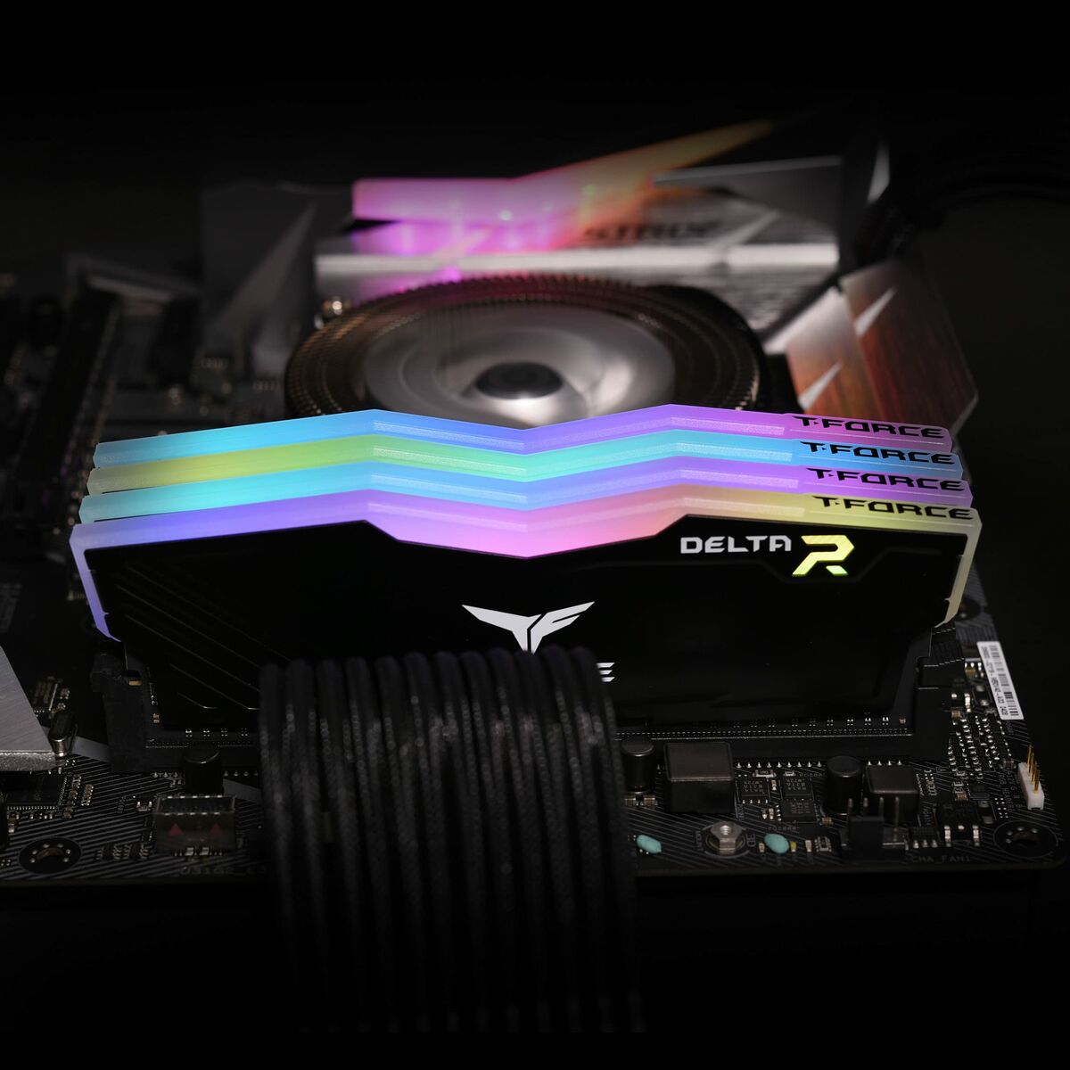 Afbeeldingen van RAM Memory Team Group TF3D416G3600HC18JDC01 8 GB 16 GB DDR4 3600 MHz CL18