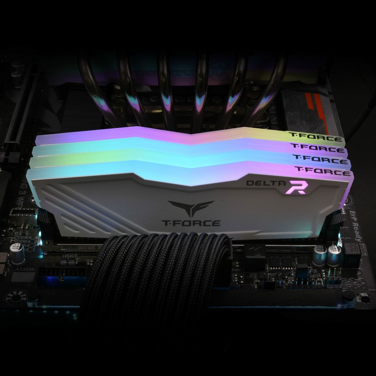 Afbeeldingen van RAM Memory Team Group TF4D432G3200HC16FDC01 32 GB DDR4 3200 MHz CL16