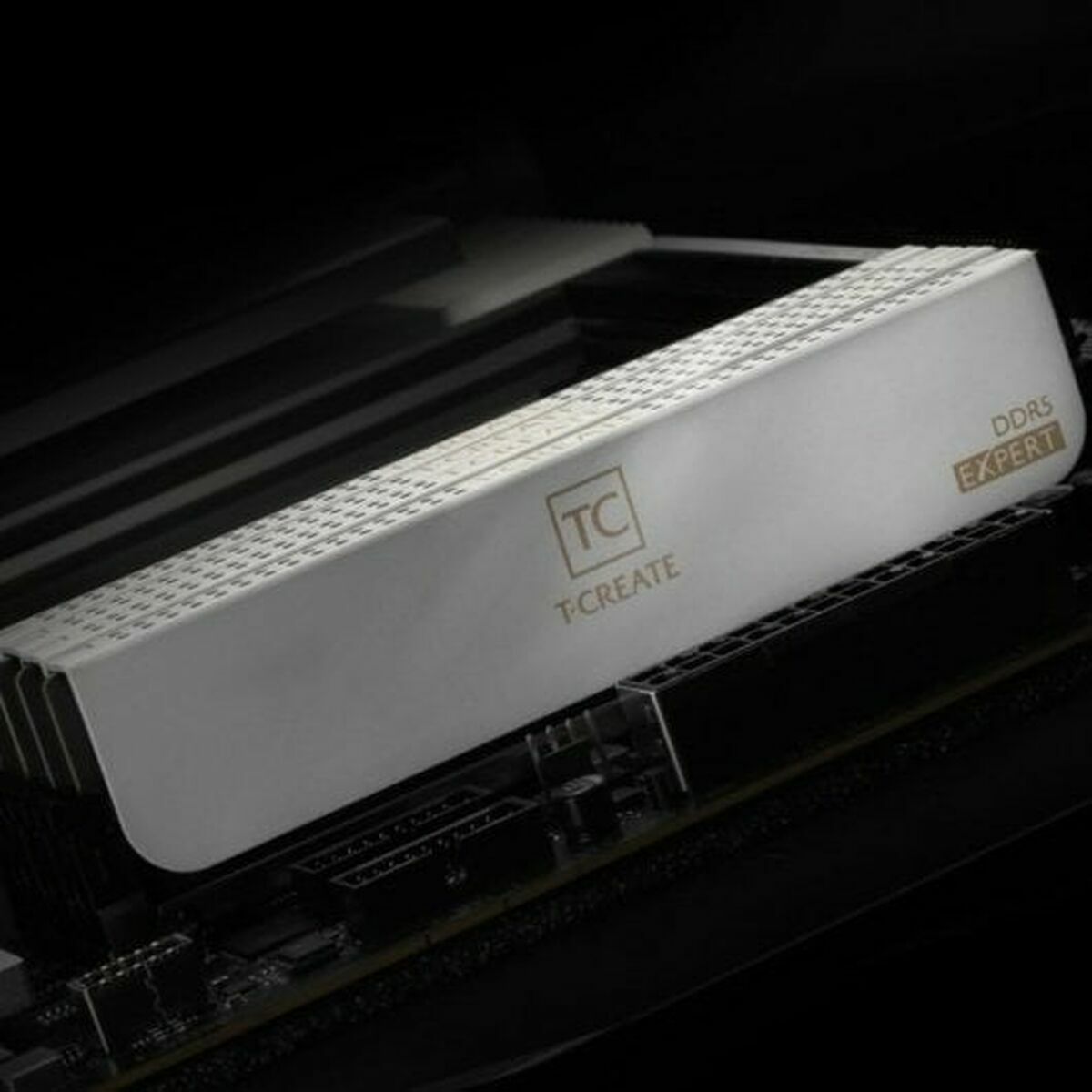 Afbeeldingen van RAM Memory Team Group CTCWD532G6000HC30DC01 32 GB DDR5 SDRAM DDR5 6000 MHz