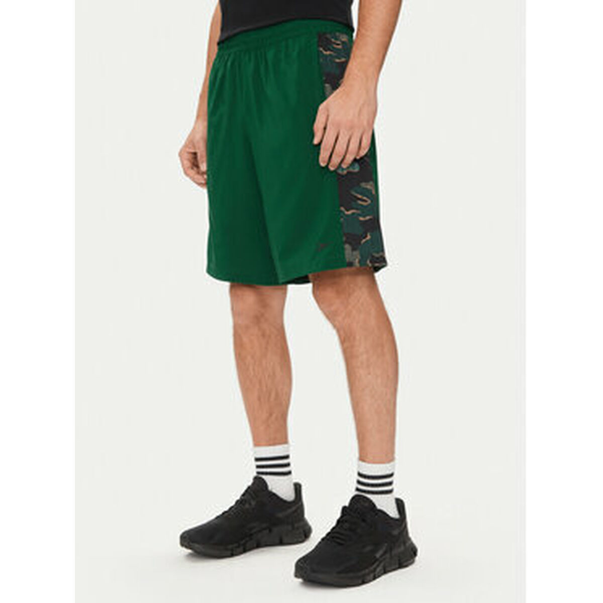 Image secondaire de Pantalon court Reebok TRAIN MOTION CAMO SHORT 100075354 Vert Camouflage