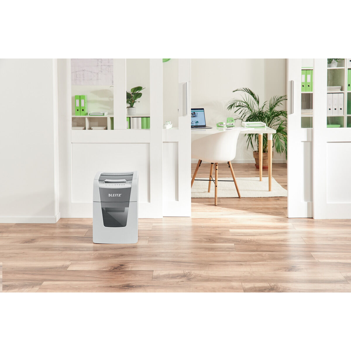 Afbeeldingen van Micro-Cut Paper Shredder Leitz IQ 100 Autofeed