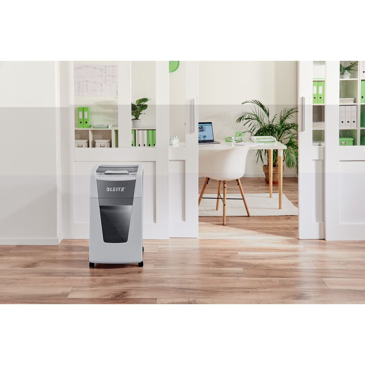 Afbeeldingen van Paper Shredder Leitz IQ 300 Autofeed P4 60 L