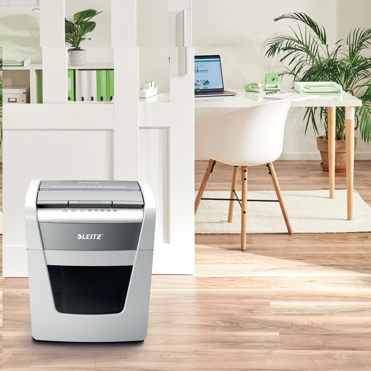 Afbeeldingen van Paper Shredder Leitz IQ Autofeed 50X P4 20 L