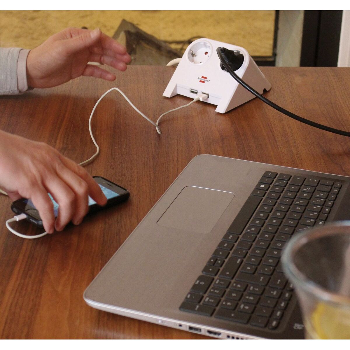 Afbeeldingen van 2-socket plugboard without power switch Brennenstuhl 1153520222 3600 W USB x 2 Tablecloth (1,8 m)