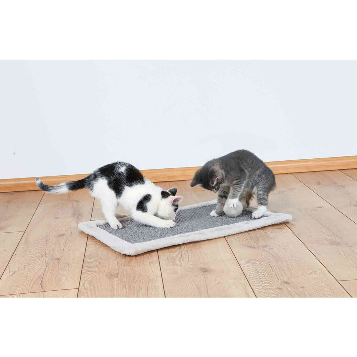 Scratching Post for Cats Trixie Grey Light grey Polyester Sisal EVA 55 × 35 cm, view 2