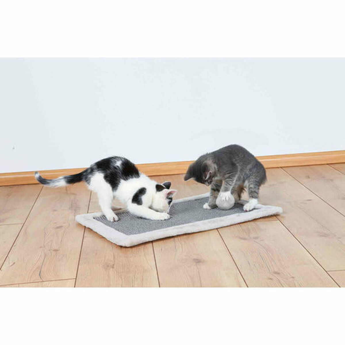 Scratching Post for Cats Trixie Grey Light grey Polyester Sisal EVA 55 × 35 cm, view 3