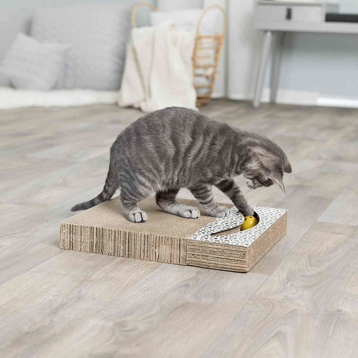 Scratching Post for Cats Trixie White Plastic 38 × 30 cm, view 3