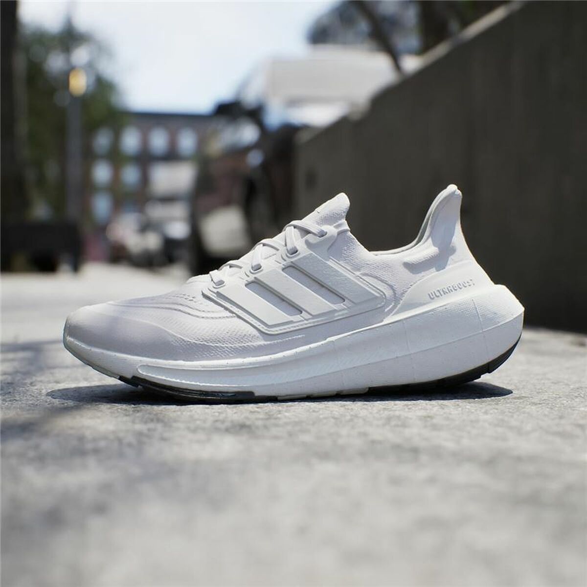 Image secondaire de Chaussures de Running pour Adultes Adidas Ultraboost Light Blanc