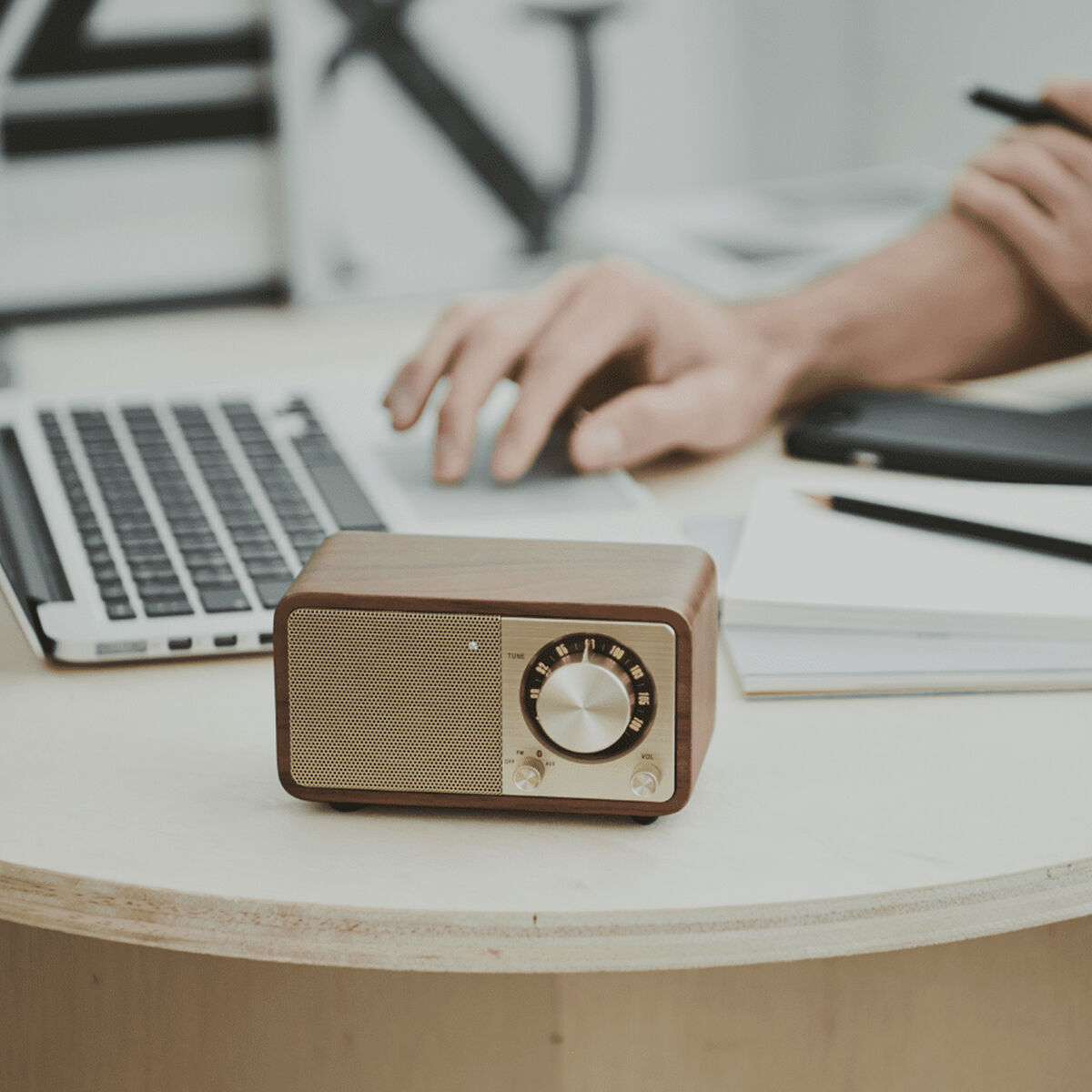 Afbeeldingen van Portable Bluetooth Radio Sangean Retro Wood FM