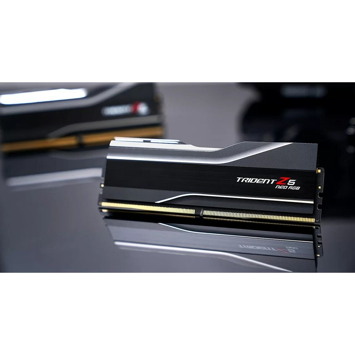 Afbeeldingen van RAM Memory GSKILL F5-8000J4048G24GX2-TZ5NR