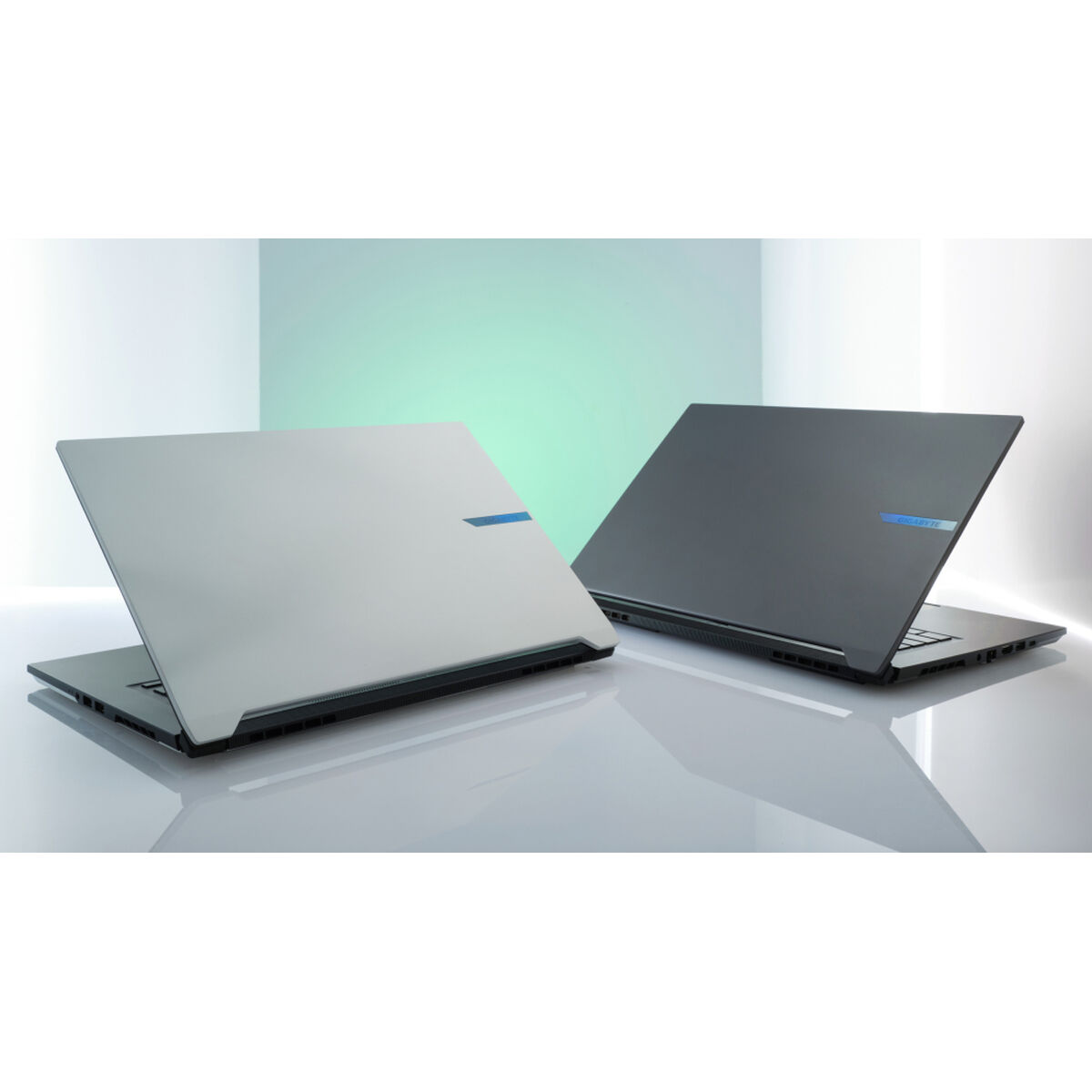 Picture of Laptop Gigabyte AERO X16 16" 16 GB RAM 1 TB SSD geforce rtx 5060 Spanish Qwerty Qwerty Portuguese