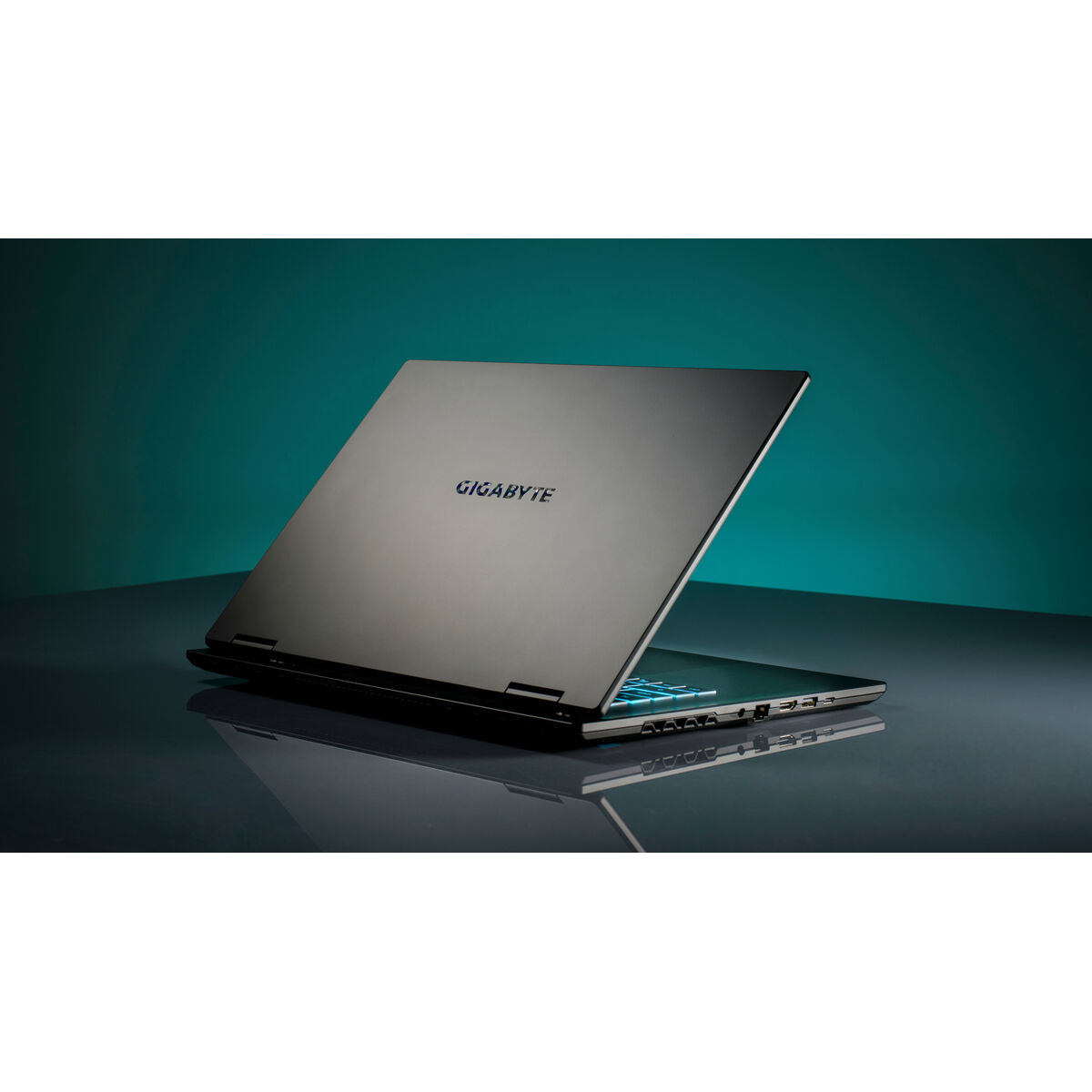 Picture of Laptop Gigabyte GAMING A16 CTHI3ES894SD 16" 16 GB RAM 1 TB SSD Intel Core i7-13620H