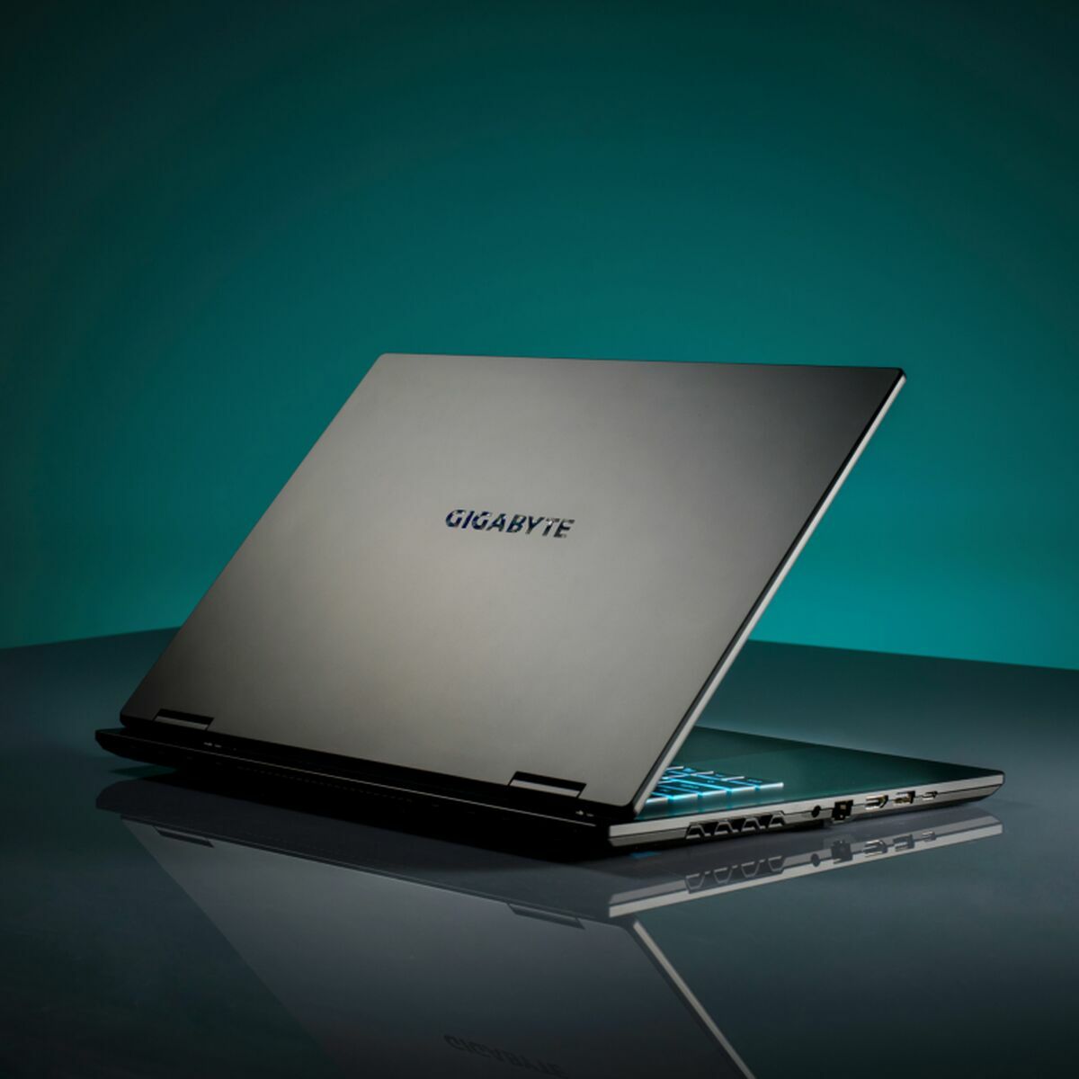 Picture of Laptop Gigabyte GAMING A16 CWHI3ES864SH 16" Intel Core i7-13620H 32 GB RAM 1 TB SSD