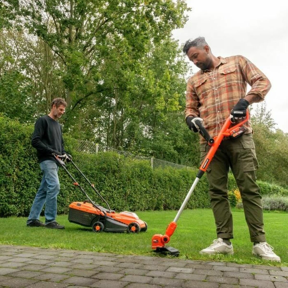 Kosiarka do trawy Powerplus POWDPGBOX25A 20 V 33 cm