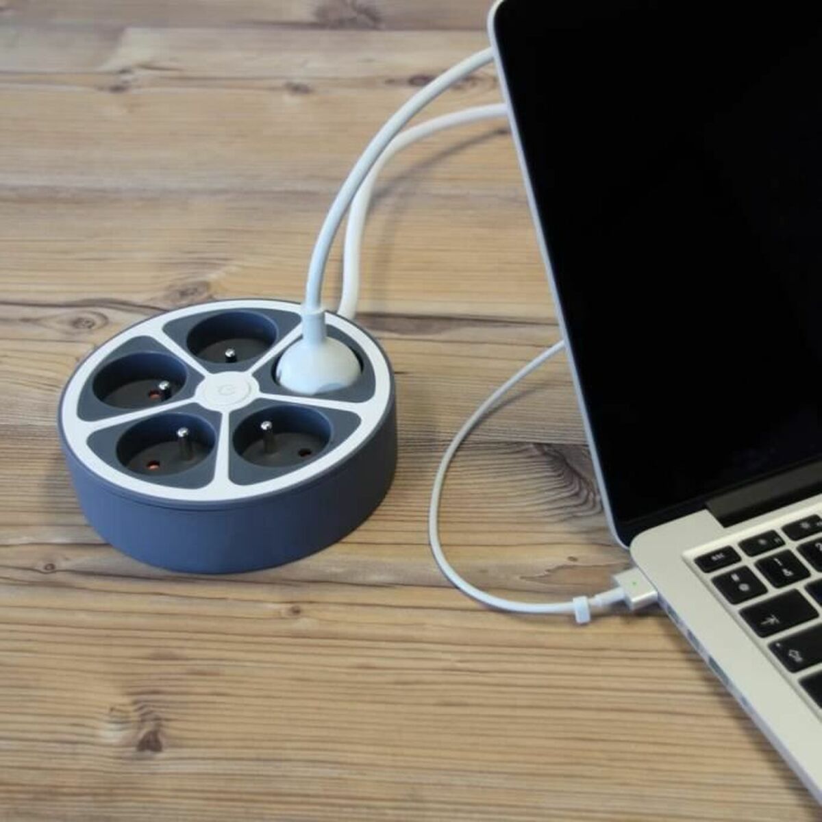 Picture of Power Socket - 5 Sockets with Switch Chacon (1,5 m)