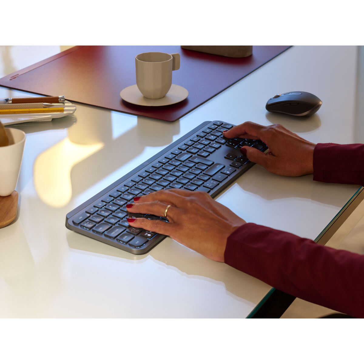 Afbeeldingen van Keyboard Logitech 920-010251 Graphite Spanish Qwerty QWERTY Qwerty US