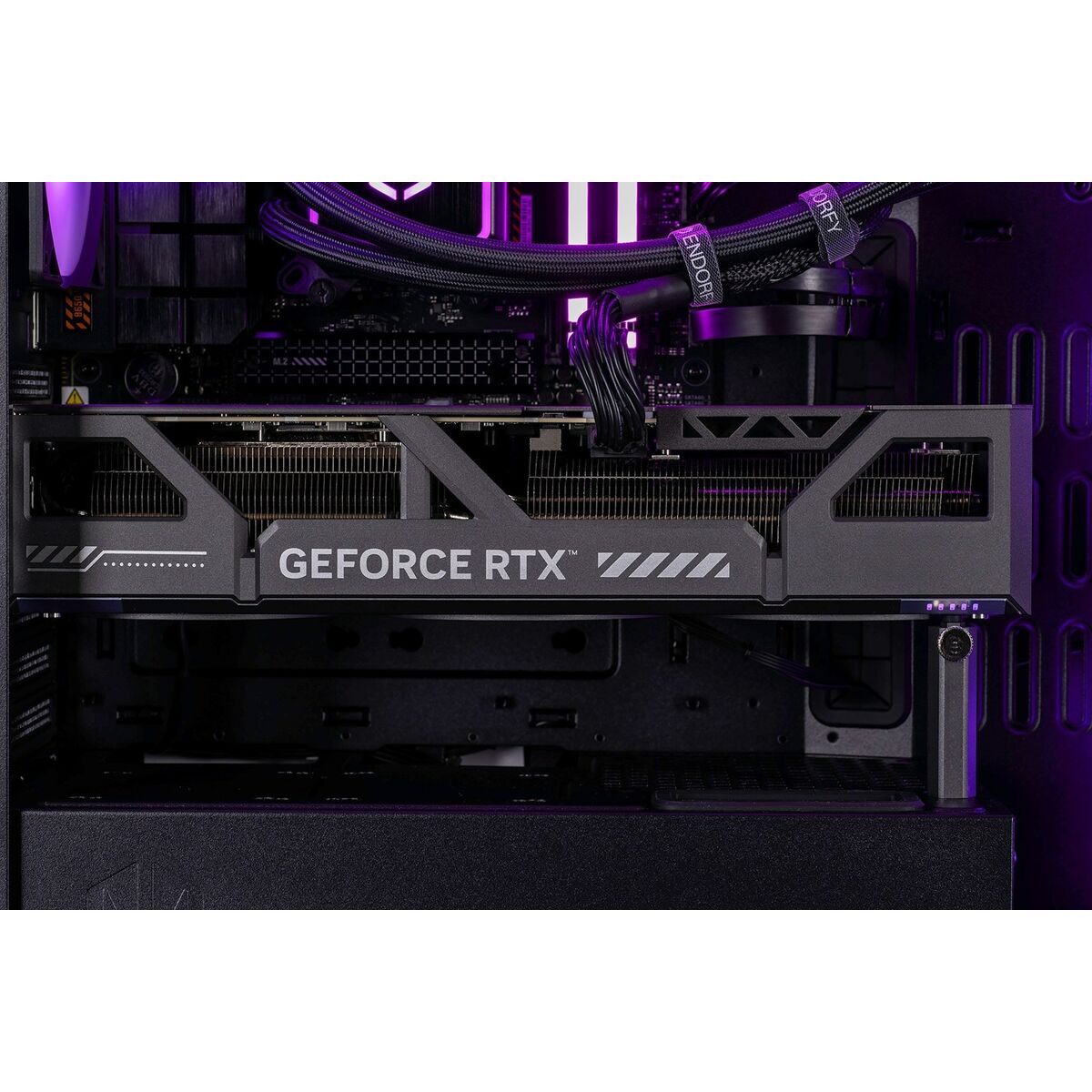 Afbeeldingen van Desktop PC Actina 32 GB RAM 2 TB SSD AMD Ryzen 7 9800X3D