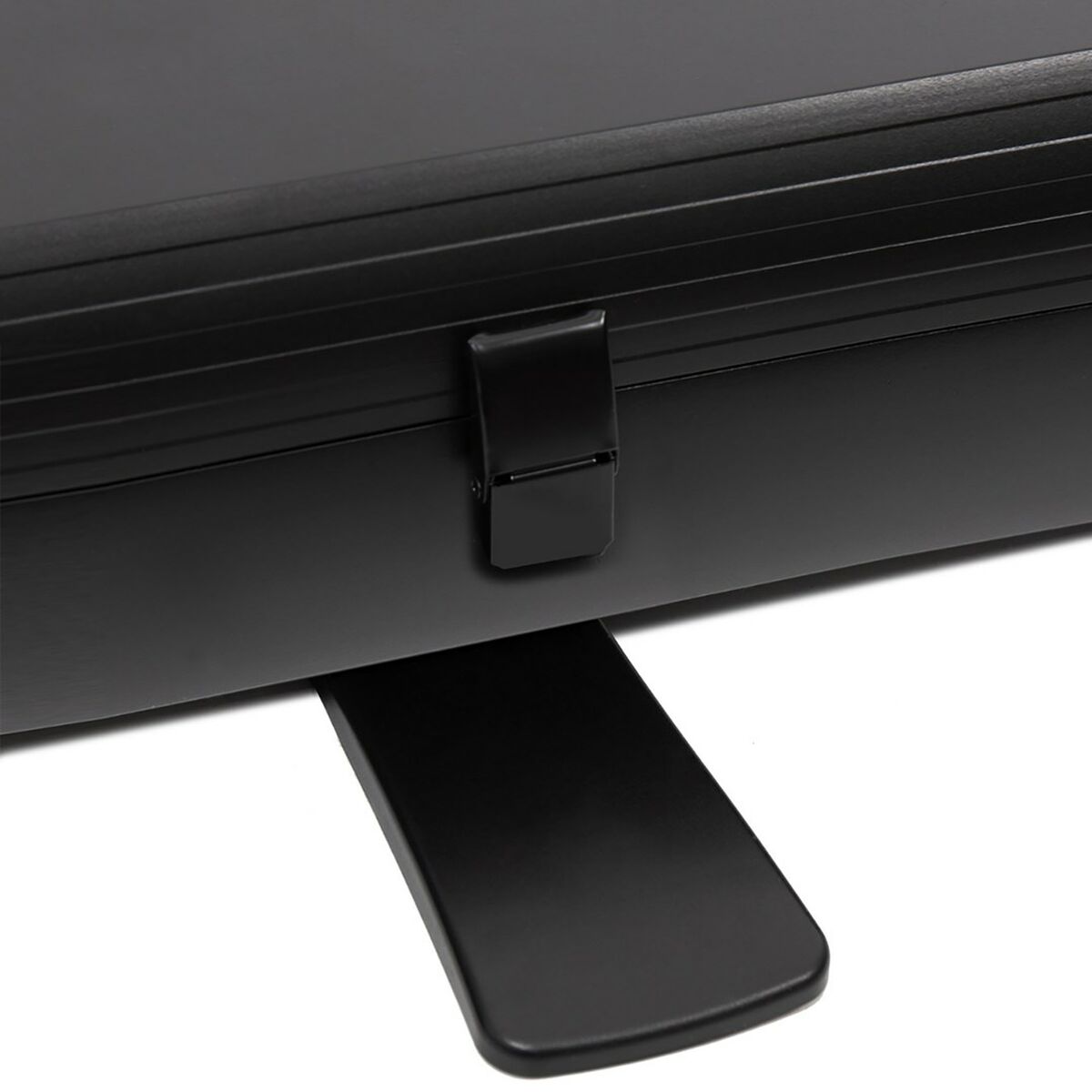 Afbeeldingen van Projection Screen MacLean MC-213 100"
