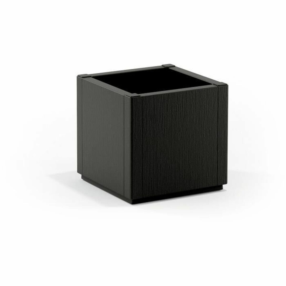 Plant containers and accessories