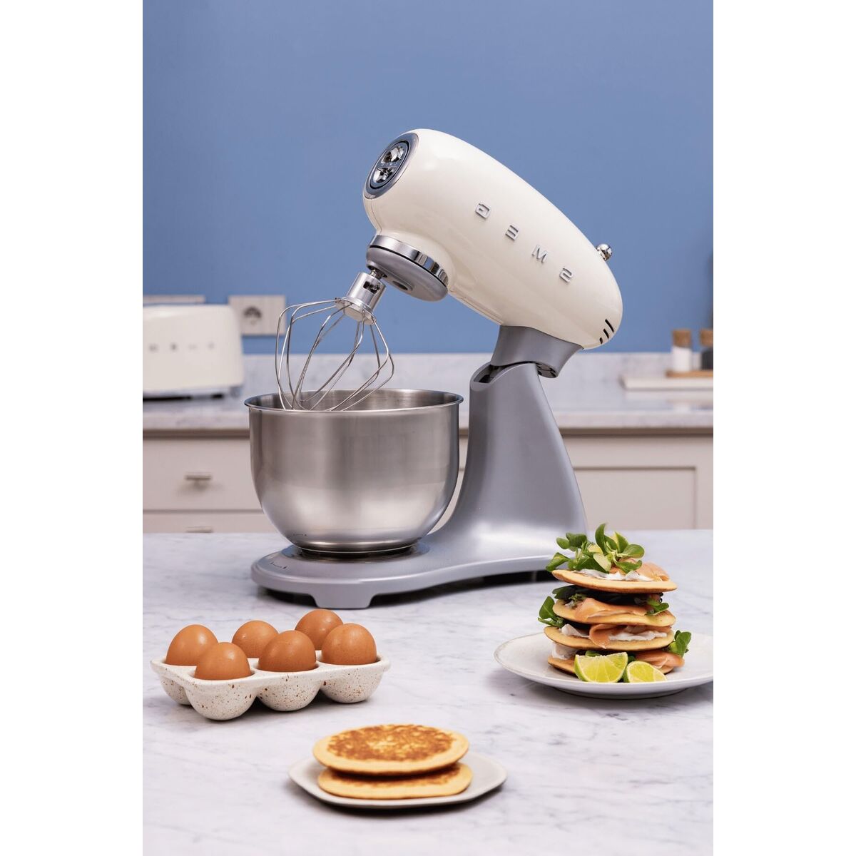 mixer-kneder met kom Smeg SMF04CREU Crème