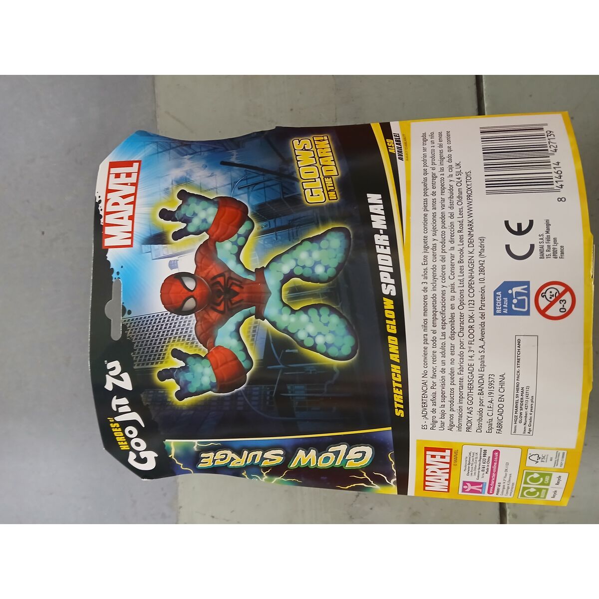 Image secondaire de Figurine d'action Bandai Marvel Glow Surge Spiderman 13 cm