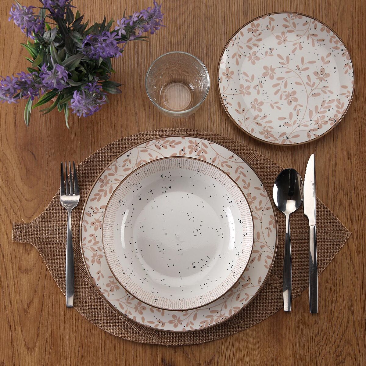 Image secondaire de Assiettes Versa Beige Porcelaine 18 Pièces