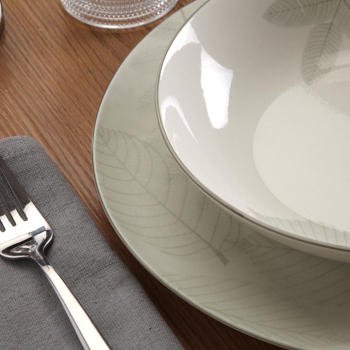 Tableware Versa Aylen Grey Porcelain 18 Pieces, view 3