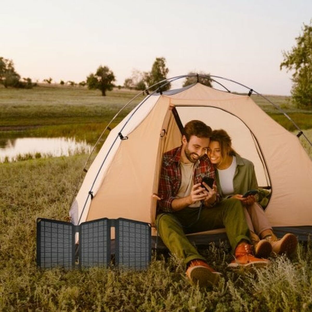 Bild von Solar charger Muvit 15W SOLAR CHARGER Black 15 W