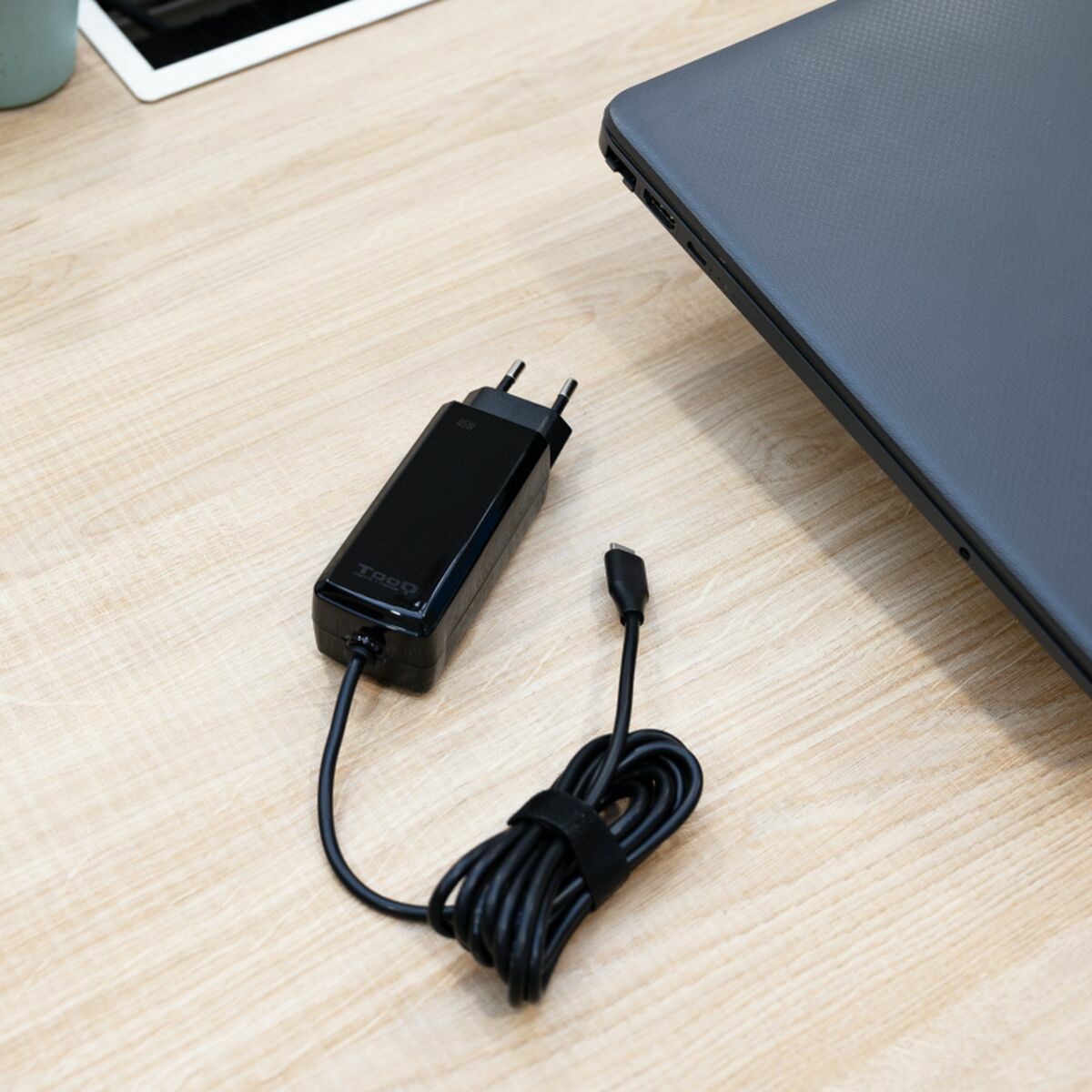 Picture of Laptop Charger TooQ GAN USB-C PD 45W Cúbico 45 W