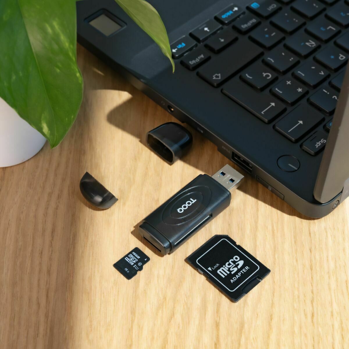 Afbeeldingen van Card Reader TooQ TQR-3002B Black