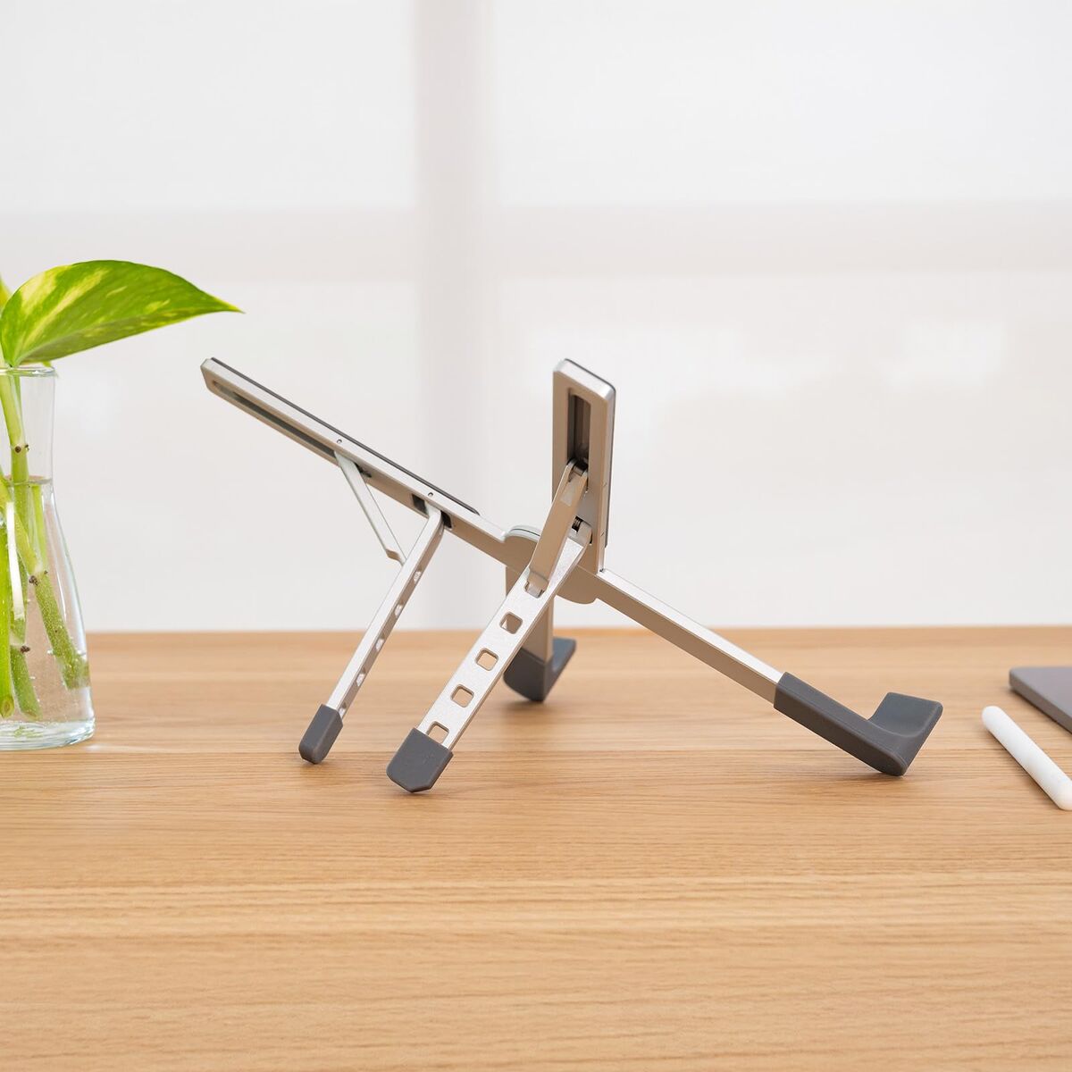 Afbeeldingen van Cooling Base for a Laptop TooQ TQLRS0036-AL