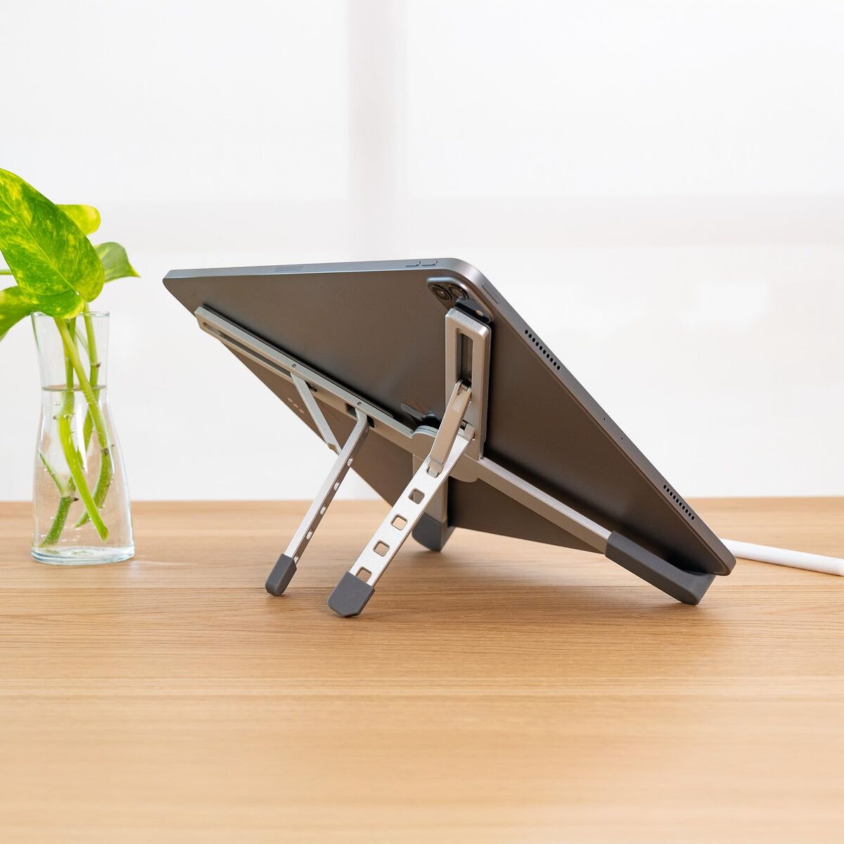 Afbeeldingen van Cooling Base for a Laptop TooQ TQLRS0036-AL