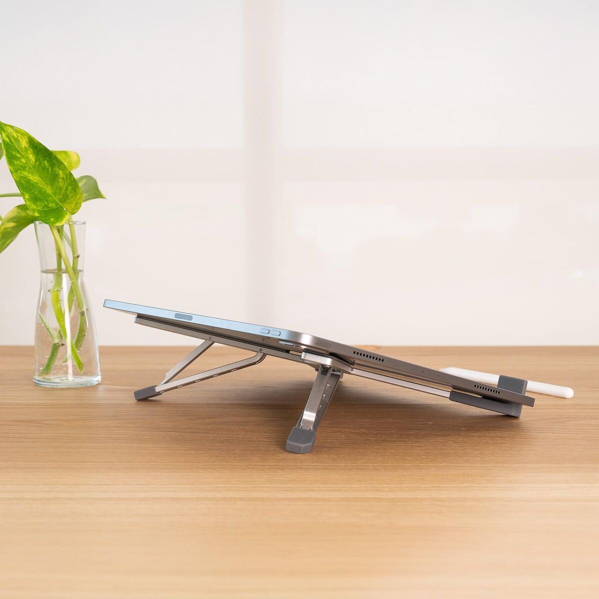 Afbeeldingen van Cooling Base for a Laptop TooQ TQLRS0036-AL