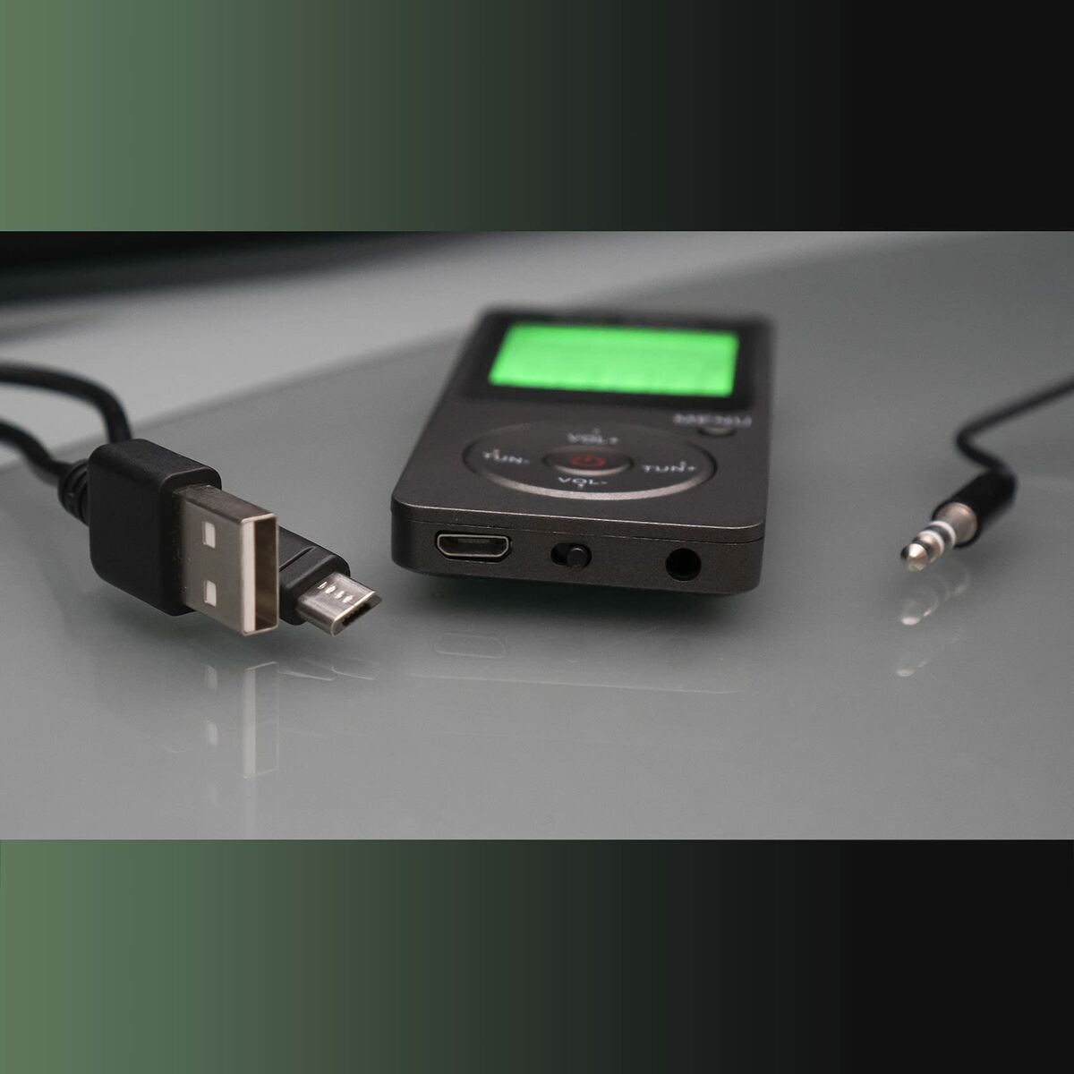 Picture of Portable Digital Radio ELBE RF95 Sporting AM/FM Dark grey