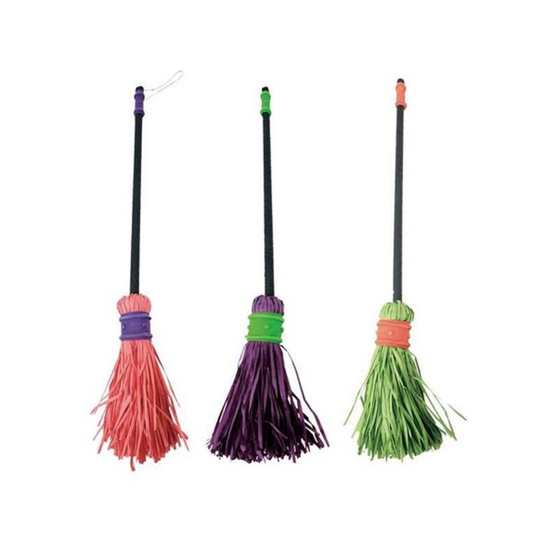 Sweeping Brush Witch (100 cm)