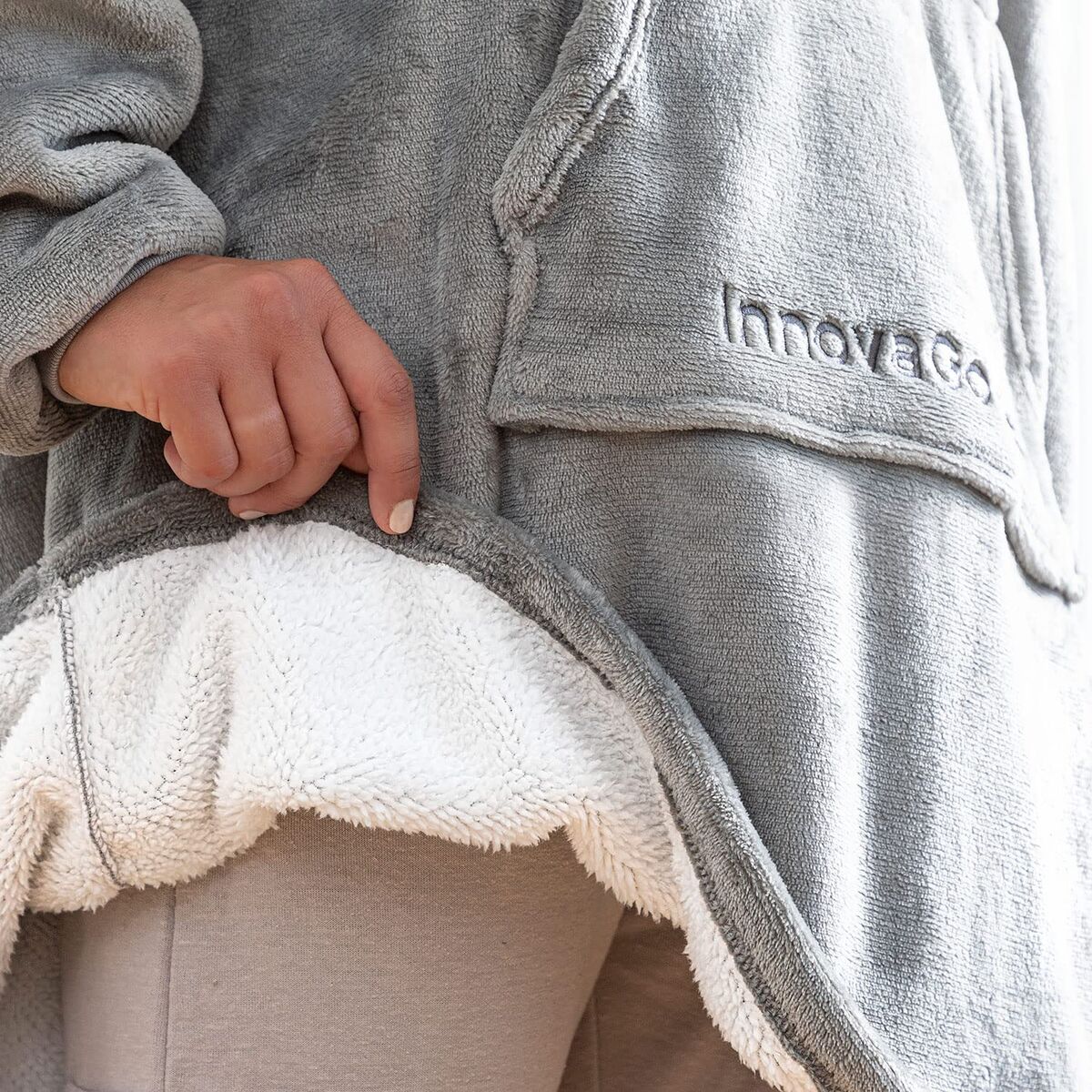 Übergroßes mit Fleece gefütterte Kapuzendecke InnovaGoods Swug (Restauriert B)