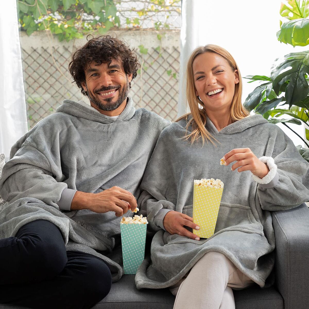 Übergroßes mit Fleece gefütterte Kapuzendecke InnovaGoods Swug (Restauriert B) - Thumbnail 3